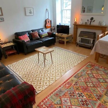 Charming 3 Bedroom Apartment In The Heart Of Vibrant Old Town Edinburgh Ngoại thất bức ảnh